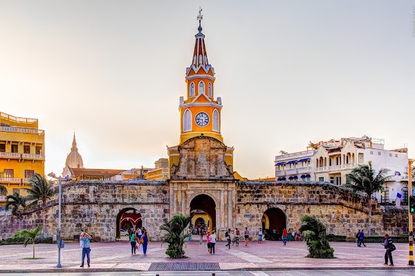 Plaza del Reloj