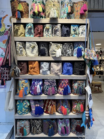 Warenka Artesanias · Cartagena de Indias